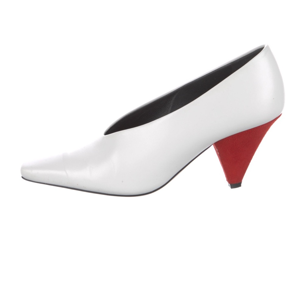 Neous heels
